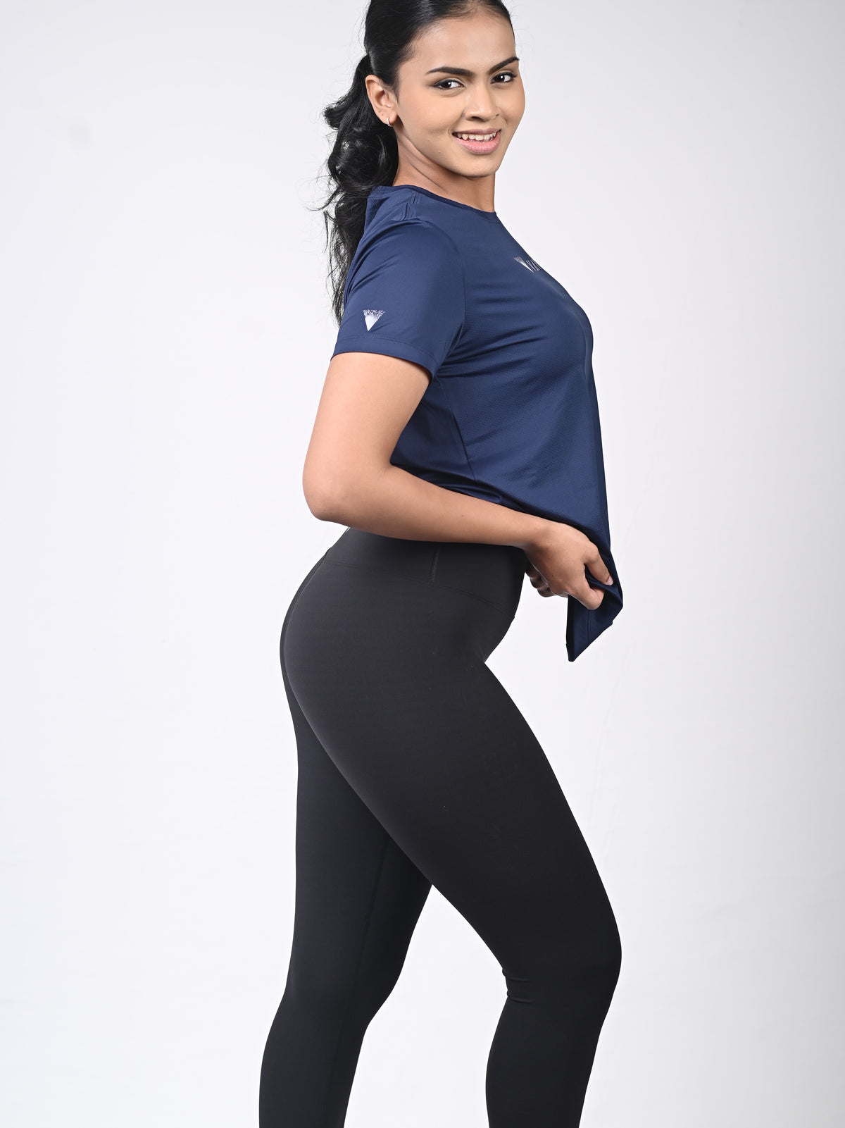 VAYU Women’s Legging – Performance Activewear