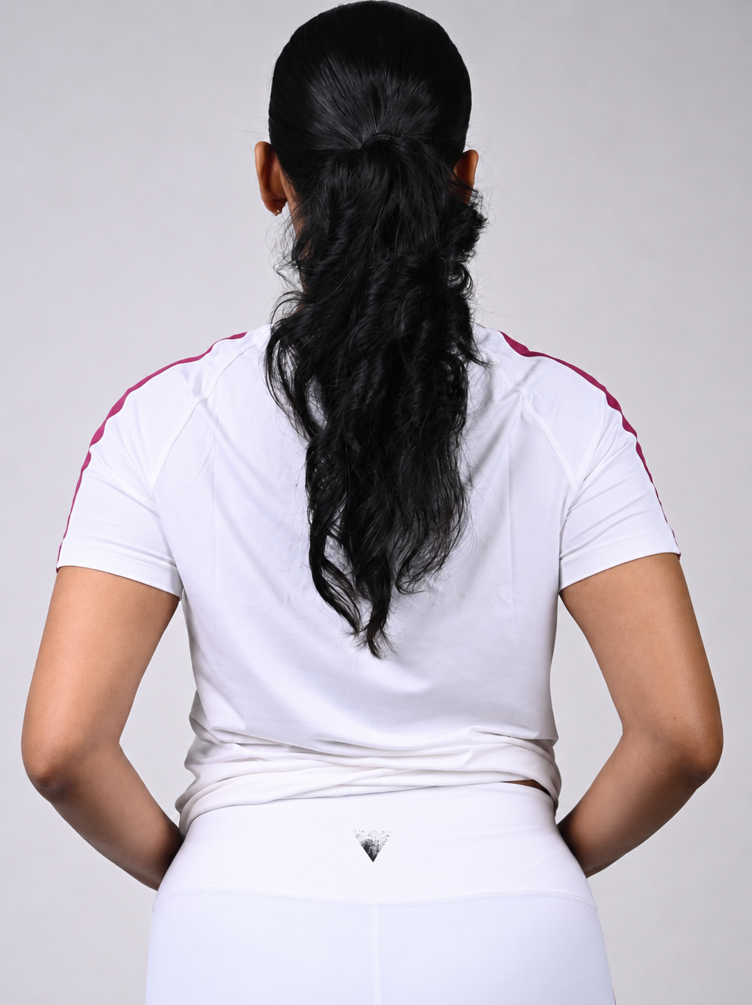 VAYU Women’s Crew Neck T-Shirt – Sri Lankan Heritage Handloom Activewear